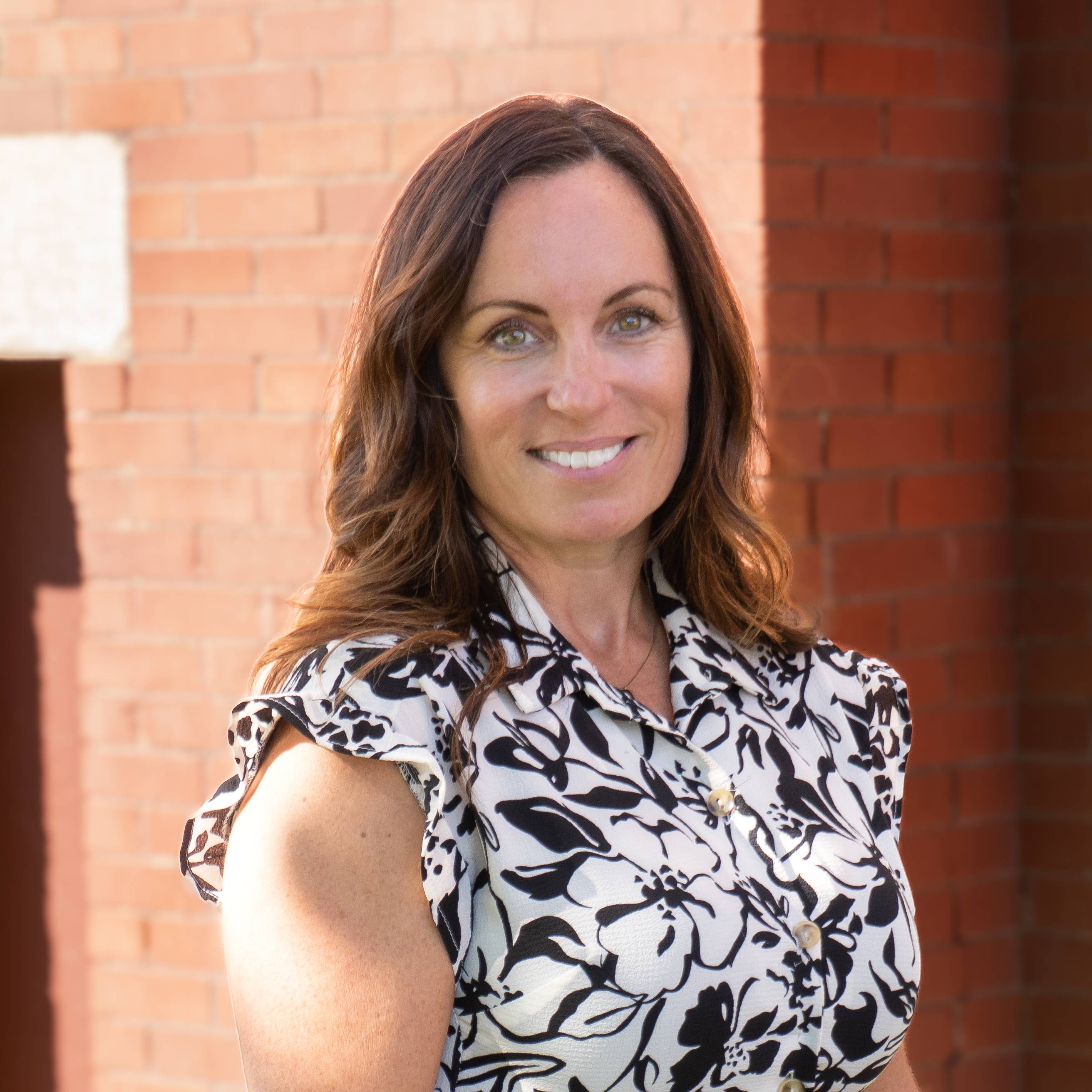 patsfine joneshusch k 2025 min